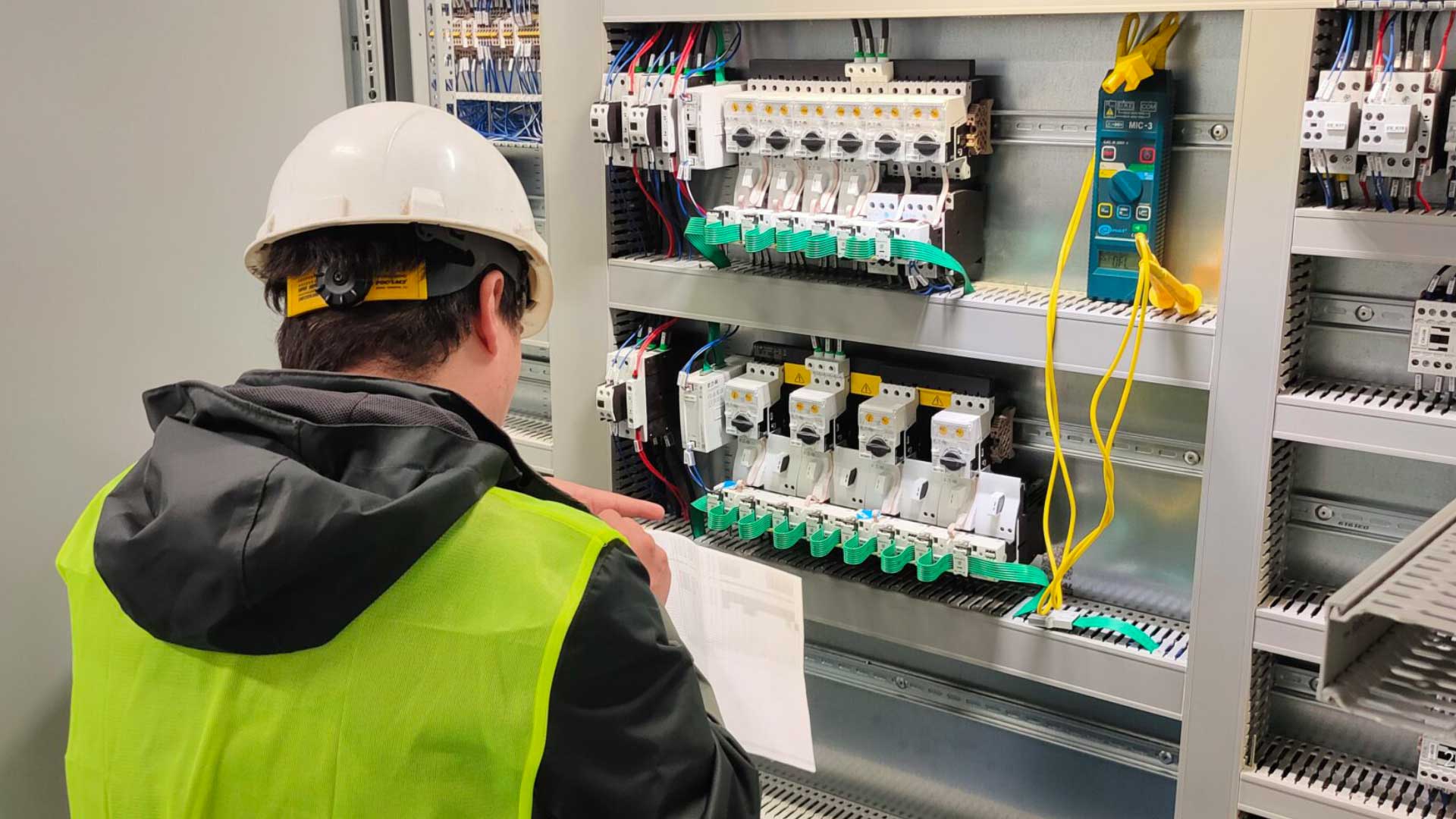 Услуги электролаборатории от СЕРКОНС: надежность и безопасность вашего электроснабжения