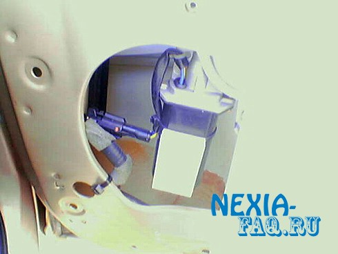 Вода в ногах водителя и пассажира на нексии (nexia)
