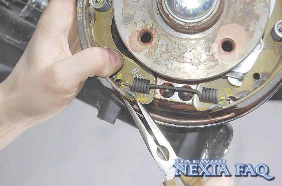 Замена задних тормозных колодок на нексии(nexia)