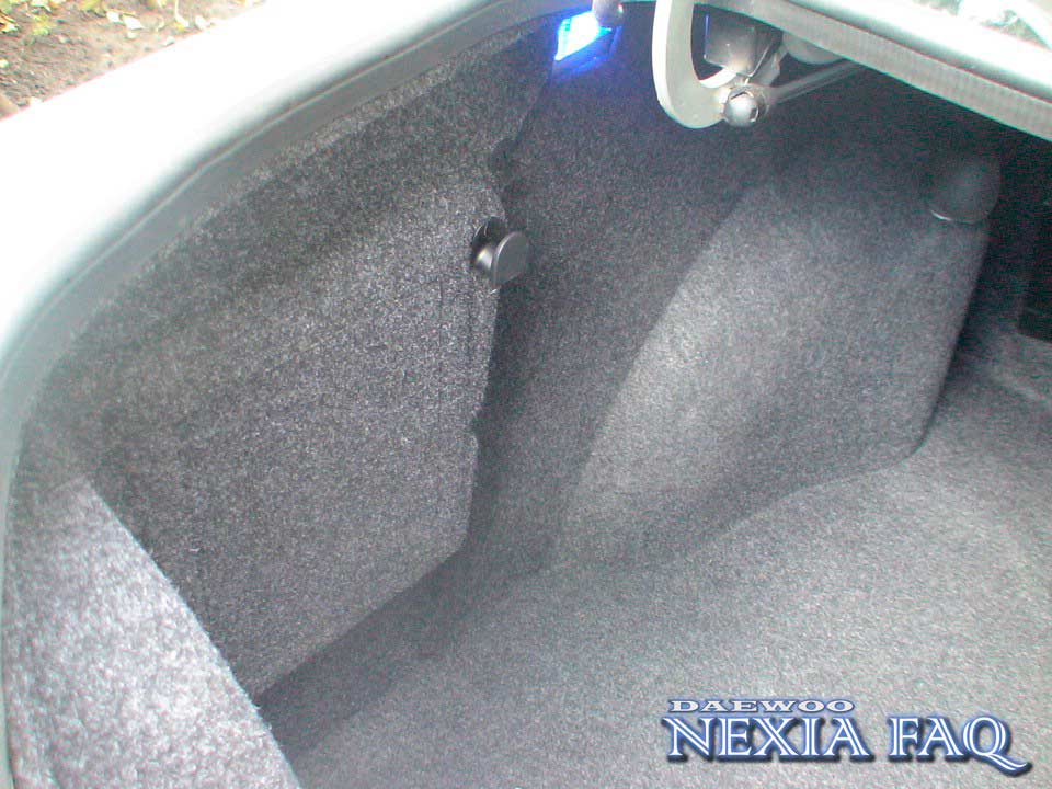 Крюк в багажник нексии (nexia)