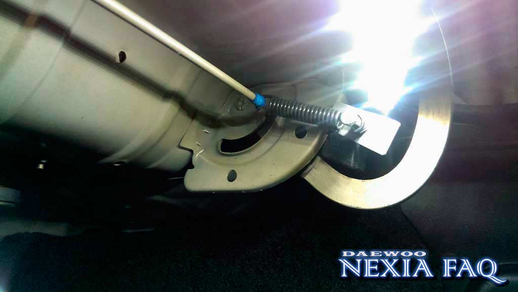 Газовый упор на крышку багажника нексии (nexia)